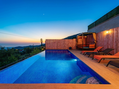  gece  -  Kasım
  | Kalkan İslamlar Balayı Villası: Jakuzili ve Özel Havuzlu Romantik Tatil